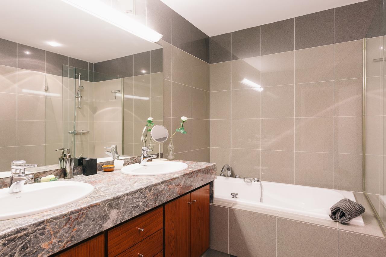 Sleep & Stay Luxury Top Floor Apt With Terrace Χιρόνα Εξωτερικό φωτογραφία